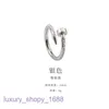 Bil Tiress Designer Armband för kvinnor och män Titanium Steel Ring Womens Classic Nail Set med diamanter 18K Personlig minimalist med originallåda