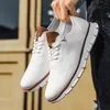 Scarpe casual da uomo alla moda Sneakers bianche 240104