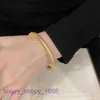 Bijoux de créateurs Pneus de voiture Bracelets classiques Bracelets pour femmes et hommes Décoration de main populaire Galvanoplastie 18 carats True Gold Couleur blanche avec boîte d'origine