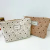 Cosmetic Bags 1 Piece Fashion Floral Makeup Pouch For Women Simplicity Retro Beige Coffee Color Portable Travel