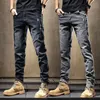 2023 Spring and Autumn Fashion Trend Embroidery Elastic Small Len Men's Casual Slim bekväma högkvalitativa jeans 2838 240104