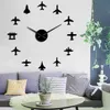 Fliegendes Flugzeug, Kampfjet, moderne DIY-Riesen-Wanduhr, Acryl-Spiegeloberfläche, Aufkleber, Flugzeug-Wanduhr, Fliegerpilot, Heimdekoration, 2283p