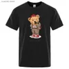 Homens camisetas Moda Teddy Bear tirando sua foto impressão t-shirt para homens soltos roupas oversize tripulação pescoço respirável algodão manga curta masculino t240105