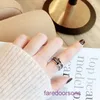 Tifannissm Rings Titanium Steel T Klasik Kadınlar için Siyah Yapışkan Mektup Çift Katman TT Ring Ring Womens Korece Versiyonu Vintage Orijinal Kutu Var