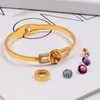 Design de mode 3 couleurs femmes bracelets chiffres romains en trois dimensions couleur CZ pierre changement diamant évidé titane acier Bra2722