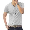 T-shirt a maniche corte da uomo casual New American Fashion estiva versione semplice fondo basic da uomo sottile con scollo a V top 240105