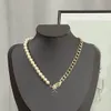 Moda wisiorek dla kobiet elegancki naszyjnik na szafce koniczyny bardzo wysokiej jakości luksusowe łańcuchy choker designer biżuteria 18k plastowane złote dziewczyny prezent