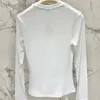 Kadın Tasarımcı T-Shirts Uzun kollu işlemeli mektup logo Yuvarlak boyun tişört All-maç ince üst