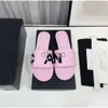 Sandalen Designer Luxus Top Grade Hausschuhe Neue Obst Brief Hausschuhe Klassische Luxus Leder Material 2024 Neue Mode Sandalen
