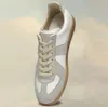 Designer Sneaker Run Replicat Tennis Shoe Mandinais Basketball 2024 NOUVEAUX SOIRES CONCUSTÉS OUTDOOR FEMMES DE COUIR MEN MEN MENSE MENSE MARGIELA OAM RUNNER LOW TRAINER 496