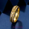 Tifannissm Bagues boutique en ligne vente en gros V Gold T Family Double bague avec plaqué 18 carats de luxe léger pour femmes Design minimaliste polyvalent complet avec boîte d'origine