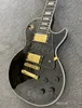 E-Gitarre Ebenholz-Griffbrett, solide schwarze Farbe, goldene Teile, HH-Tonabnehmer mit schwarzem Schlagbrett, kleiner Stiftbrücke und Knochenmutter