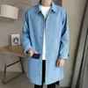 Mid-längd denim vindbrytare jacka män våren hösten casual trench kappa koreansk mode solid vild lös man trendig ytterkläder 240104