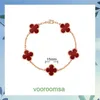 Bracelet de créateur Clover VAN Brand High Edition 18K Or Rose Agate Rouge Bracelet à Quatre Feuilles avec Placage pour Femmes Cinq Fleur Blanc avec Boîte Pan