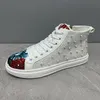 Designer trouwjurk feestschoenen hoge top ademend mode klinknagel ademend casual sneakers klassiek antislip ronde neus borduurwerk rijden wandelen loafers