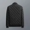 Märke Slim Fit Coat Autumn Winter Bomber Jacket Men Diamond Pattern Fleece Foded Casual Jacket Men Fashion Clothing 240105