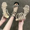 Kleidschuhe Damen Diamant Sandalen für Frauen Römischer Stil Sommer 2024 mit mittleren Absätzen Beige Schuhe Strass Offene Zehen Asiatische Größe