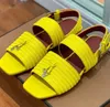 Sandalen Zomer Raffia Charms String Flattie open teen schoenen Platte hakken dames Luxe Ontwerpers lederen buitenzool Casual Feestschoenen fabrieksschoenen