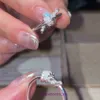 Familj T dubbelring Tifanniss Rings 925 Sterling Silver Single Knot Zircon Ring Female Design High End Opening Poyme Finger Light Have Original Box