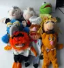 Muppets Puppet Kermit Frog Fozzie Bear Swedish Chef Miss Piggy Gonzo Plush fylld 28 cm Handdockor Baby Barnbarn Teksaker Y3622291