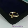 Tifanniss Rings online -butik Partihandel S925 Sterling Silver T Family Double Ring Star Samma ring 18K Rose Gold T -formade manliga och kvinnliga par har originallåda