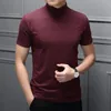 Halbes Rollkragen-T-Shirt aus Milchseide mit kurzen Ärmeln, ultradünnes T-Shirt für Herren, solides Rollkragen-Trend-Bottom-Shirt, Street-Fashion-Herren-T-Shirt 240105