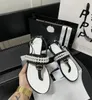 2023 novo verão chan sandália designer de luxo flip flops moda corrente plana chanele praia férias chinelos para mulheres férias outing casual clip toe slides chan sapatos