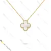 Pendant Neckor Classic Van Clover 18K Gold Necklace Diamond Jewelry Designer för kvinnor Titanium Steel Gold-Plated Fade Never Allergic Store/21417581