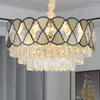 Lampy wiszące 2024 Lekkie luksusowe kryształowy żyrandol z tyłu jadalnia Złota atmosfera sypialnia Lampa LED