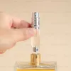 Récipient liquide portatif d'atomiseur de parfum de 5 ml pour les cosmétiques voyageant la bouteille rechargeable vide d'alcool de jet en cuir mini 240104