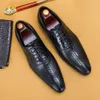Scarpe brogue da uomo in vera pelle di mucca di design da matrimonio formale vino rosso nero con lacci a punta scarpe Oxford