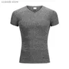 Męskie koszulki męskie v szyja T-koszulka z krótkim rękawem Slim Fit Sports T-shirt solidne paski modowe TEE TOES Summer Knitle Gym Odzież T240105