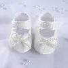 Primi camminatori Scarpe da bambino con fiori in pizzo bianco Fiocco carino Battesimo Nato Scarpe da battesimo Ragazze estive Principessa Walker Scarpe da ginnastica per neonati