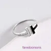 Mode tifannissmring online shop fashionabla och elegant geometrisk ring med kvinnlig design utsökt avancerad känsla set diamant har originallåda