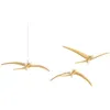 Creativiteit Hars Simulatie Dier Vogel Zwaluw Gouden Plafondophanging Driedimensionale Achtergrond Muur Hangende Decoratie 240105