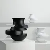 Vases Modern Black White Layered Dislocation Vase For Home Room Flower Arrangement Resin Craft Device Desktop Decor Accessories