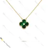 Pendant Neckor Classic Van Clover 18K Gold Necklace Diamond Jewelry Designer för kvinnor Titanium Steel Gold-Plated Fade Never Allergic Store/21417581