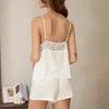 Vêtements de nuit pour femmes Xingqing Femmes Pyjamas Set pour l'été Sexy Loungewear Dentelle Garniture Col V Sans Manches Camisole Tops Et Shorts Vêtements De Nuit