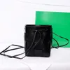 Mini bolso de cubo tejido de diseñador Bolsos de hombro de moda para mujer Bolso bandolera de cuero con cuerda de sujeción Bolso tejido de rejilla de marca bolso para teléfono Mini bolso para teléfono bolso de diseñador de lujo