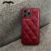 حالات الهاتف المصمم iPhone 15 Plus 13 12 14promax 11 Promax 15Promax Red Luxury Leather Metal Lettering for Boys and Girls Gold Lettering for Shockproof Phone Cases