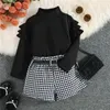 Primavera otoño niños niños niñas conjuntos de ropa de manga larga tops de punto pantalones cortos a cuadros con cinturón ropa para niños pequeños disfraces 240104