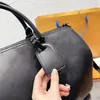 2024 Hot Designer Duffle Bag Classic 45CM 50CM Reisegepäck für Männer Echtleder Große Kapazität Handtasche Totes Umhängetaschen Herren Damen Große Kapazität Reisetasche