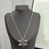 Moda wisiorek dla kobiet elegancki naszyjnik na szafce koniczyny bardzo wysokiej jakości luksusowe łańcuchy choker designer biżuteria 18k plastowane złote dziewczyny prezent