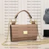 Modedesigner väska kvinnor handväska tote premium läder casual shopping kedja väska en axel crossbody väska 19 cm mini handväska