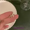 TIFANNISSM Wysokiej jakości projektanckie pierścionki na sprzedaż lekki luksusowy biały pierścień cyrkon fritillaria damska Instagram Mała i unikalna klasa projektowa mają oryginalne pudełko