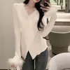 Kadın Sweaters Sonbahar Kış Siyah Beyaz Kazak Kadın Koreli Şık Çapraz Peluş V-Neck Örme Bayanlar Vahşi İnce Uzun Kollu Jumper'lar