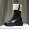 Vendi stivali invernali di alta qualità Stivali Betty da donna Piattaforma in gomma PVC Beeled Stivali da neve alti al ginocchio Stivali da pioggia neri impermeabili Scarpe da pioggia da esterno alte