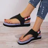 Sandalet Kadınlar İçin Yaz Ayakkabıları 2024 Moda Platformu Kadın Tanga Roman Düz Bayanlar Günlük Kadın Plajı Sandalyas