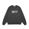 ESS FALL OCH VINTERMODELLER 1977 POLLED HOUDED Sweatshirt Men's American Loose Hoodie Par Fog åttonde säsong Flocking Letter Pullover