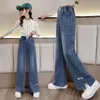 Jeans per bambina per bambini Primavera Denim per bambina Gamba larga Bottone a vita alta Capispalla per bambini Pantaloni lunghi Abbigliamento per adolescenti 240106